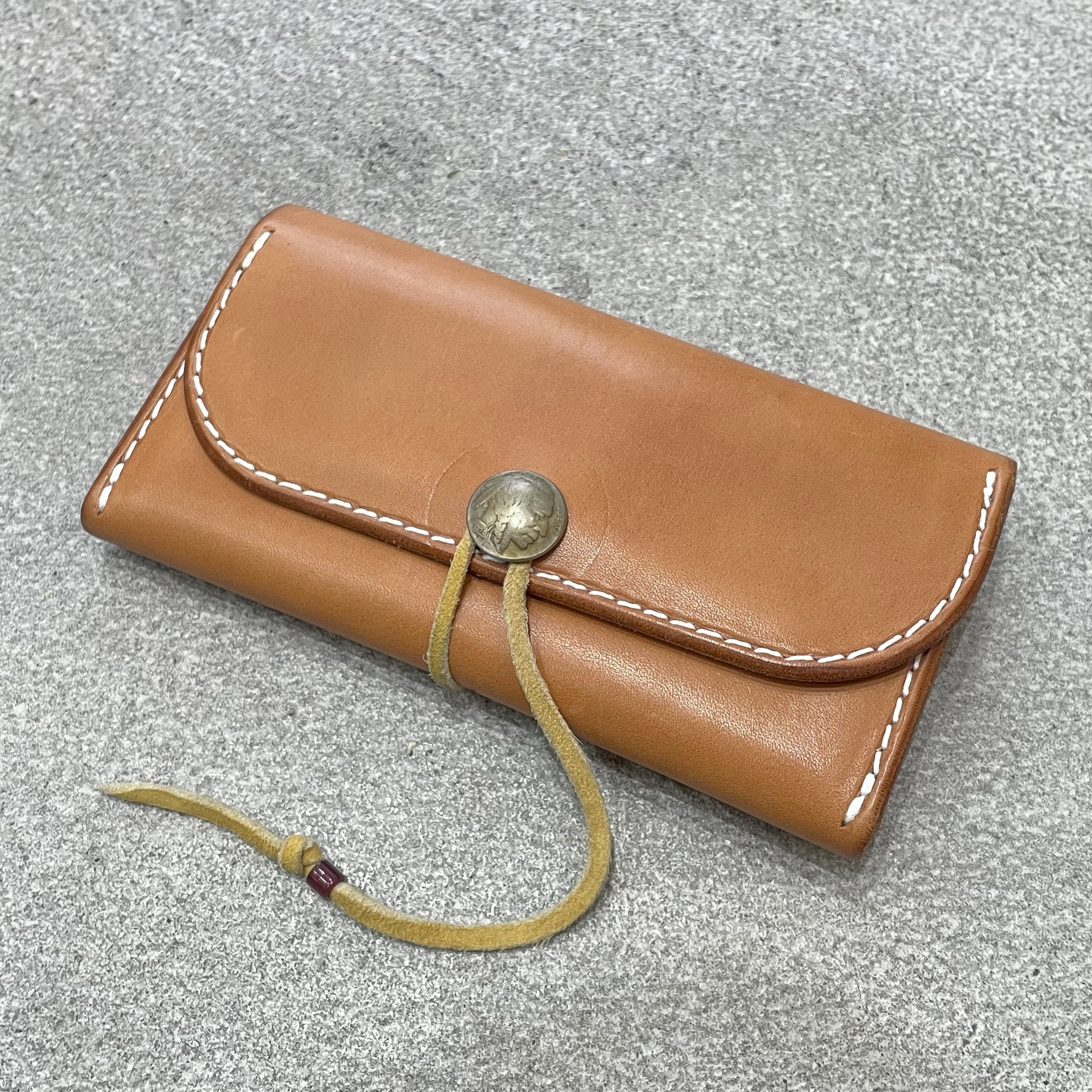 ゴローズ goro's [美品]三つ折り長財布(サドル) – DELTAone