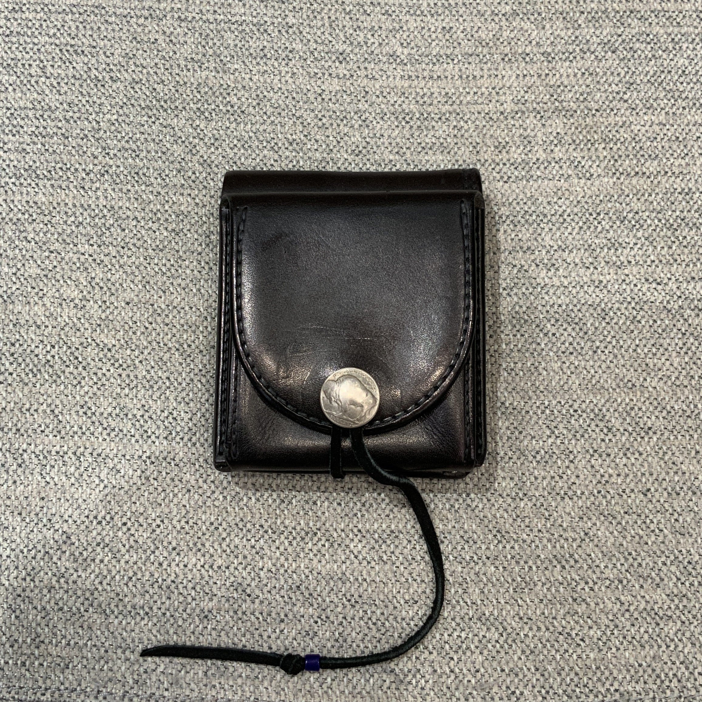 ゴローズ goro's [美品] 新型二つ折り財布(黒) – DELTAone
