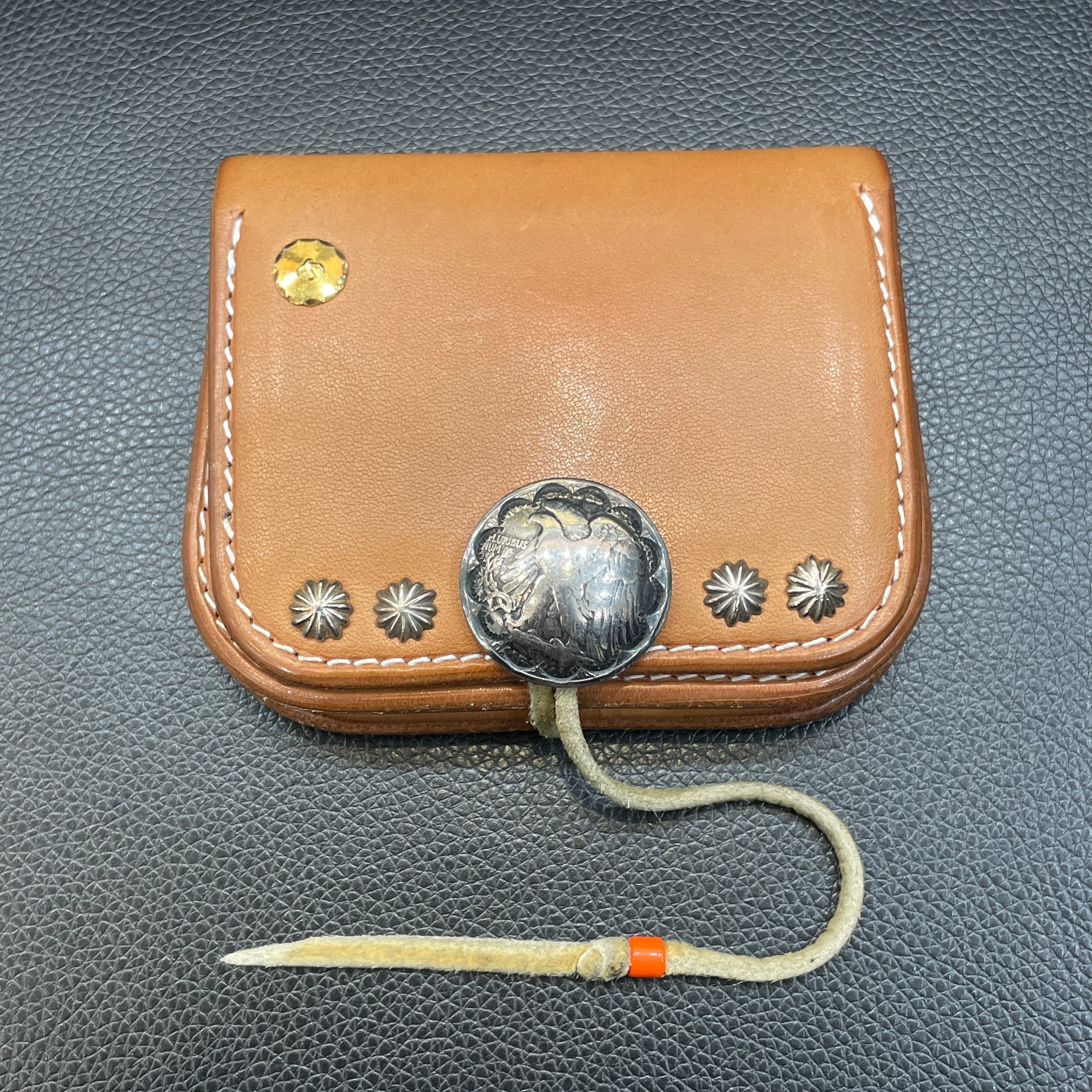 goro’s (ゴローズ) 角型小銭入れ　赤茶 ゴローズ goro's [新品]角型小銭入れ(赤茶) – DELTAone