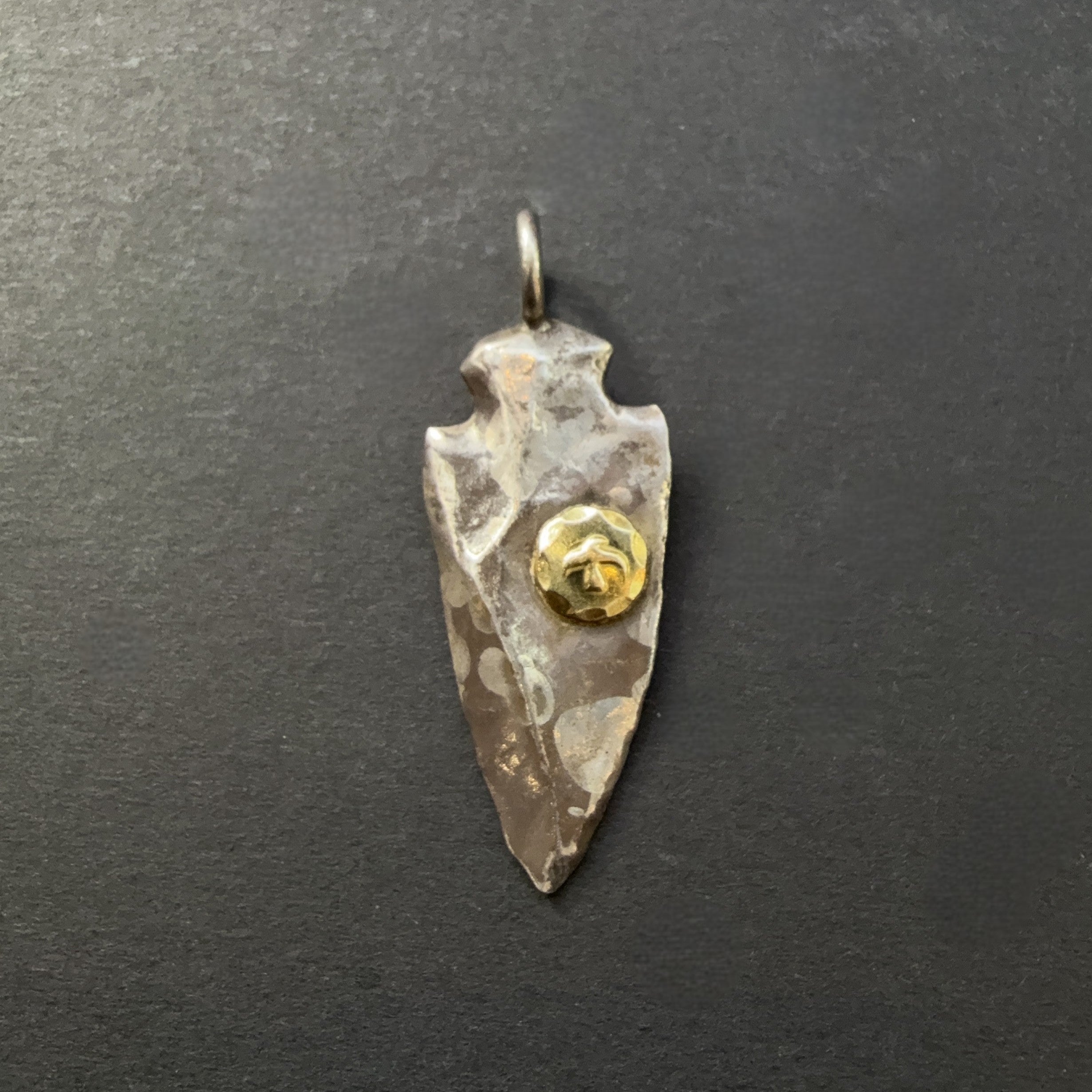 ゴローズ goro's [特別SALE][現行] K18付ヤジリ(中)/雰囲気有り – DELTAone