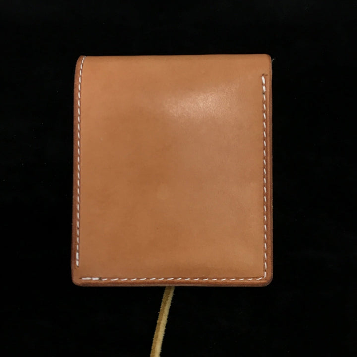 【goro’s】ゴローズ 2つ折り財布 サドルレザー 新型二つ折り財布 (サドル) 財布 - MONTE-CARLO 原宿｜goro's