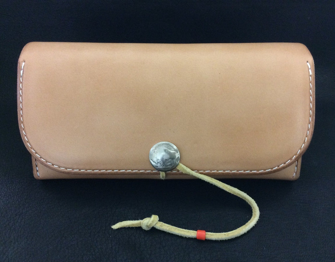 ゴローズ goro's [新品]二つ折り長財布(サドル) – DELTAone