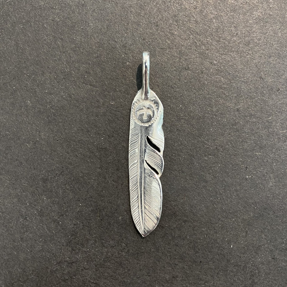 フェザー – DELTAone