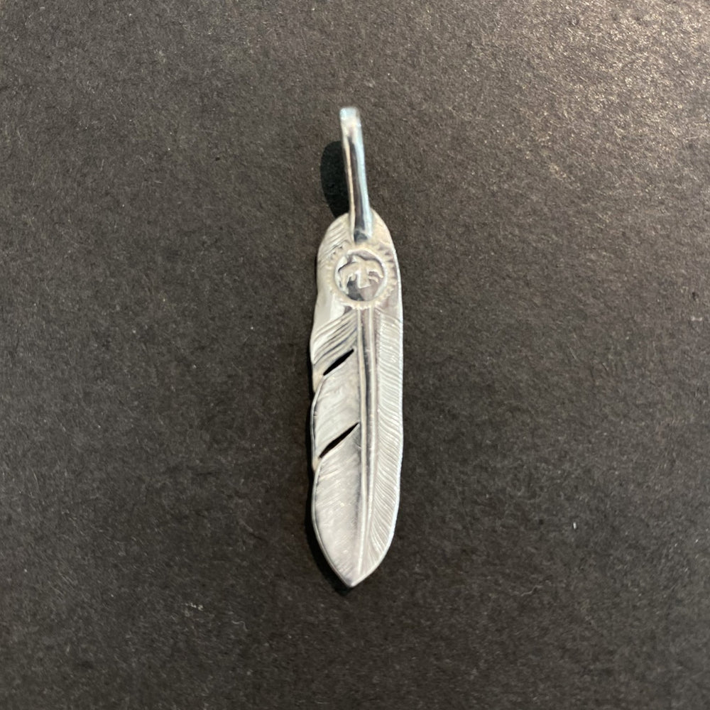 ノーブランド　メタル付フェザー 楽天市場】【月間優良ショップ 8度受賞】 新品 ゴローズ goro's メタル