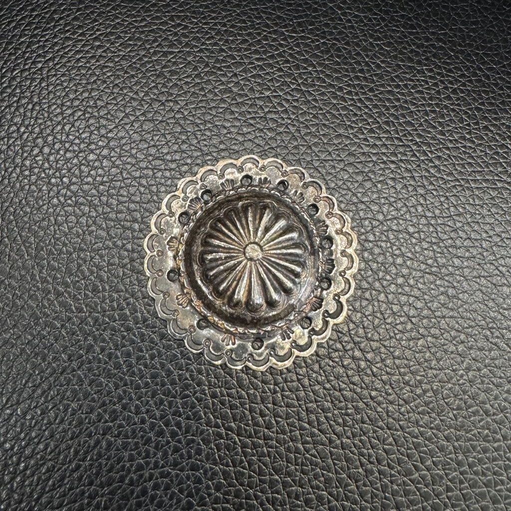 ゴローズ goro's ※特別SALE※SVフラワーコンチョ(大) – DELTAone