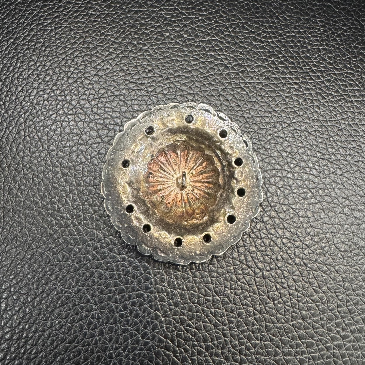 ゴローズ goro's ※特別SALE※SVフラワーコンチョ(大) – DELTAone