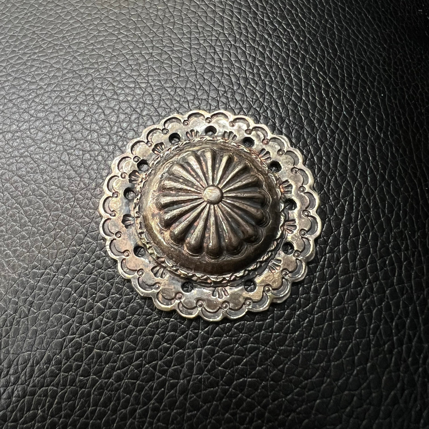 ゴローズ goro's SVフラワーコンチョ(大) – DELTAone