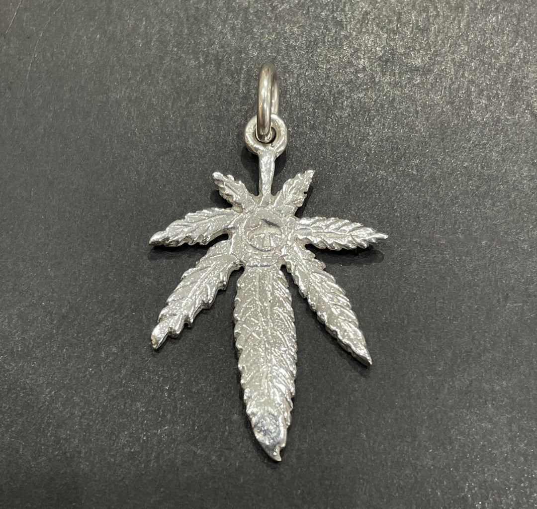 ゴローズ　五つ葉 IMG_12651_1080x.jpg?v=1724385799