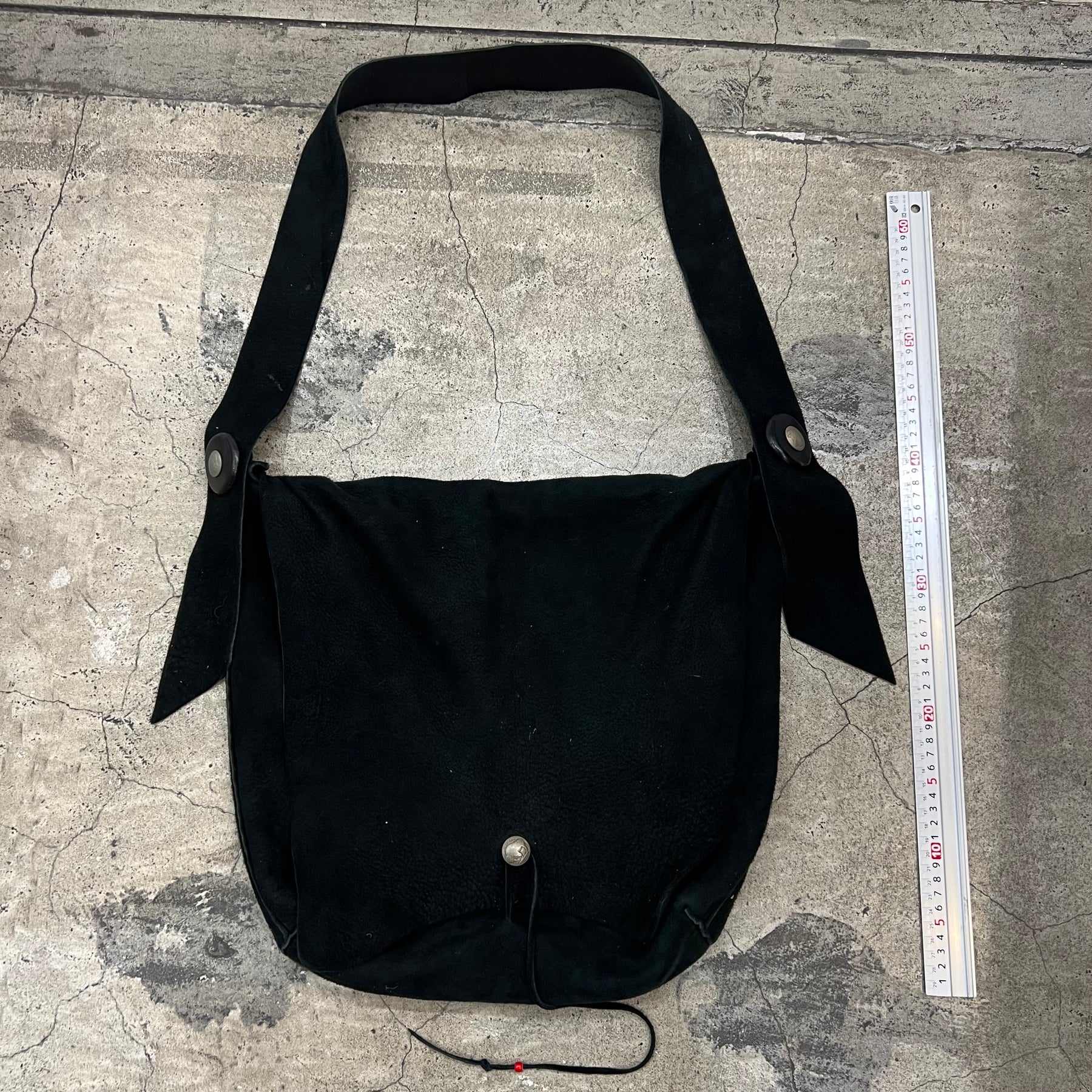 ゴローズ goro's ※希少[現行]ディアスキンバッグ(M)黒 – DELTAone