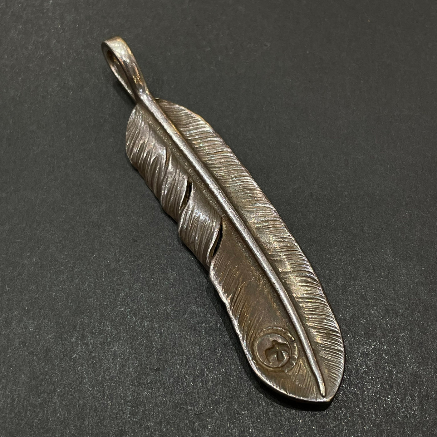 ゴローズ goro's [現行]メタル付特大フェザー(左) ※雰囲気抜群