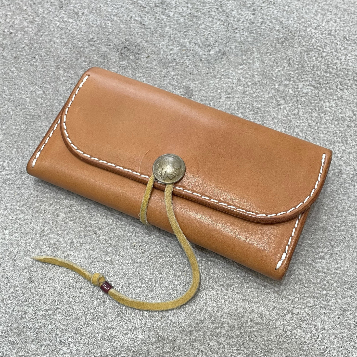 ゴローズ goro's [美品]三つ折り長財布(サドル)