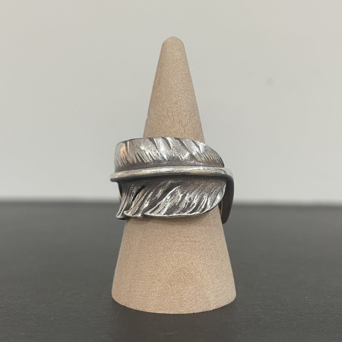 ゴローズ goro's メタル付フェザーリング(17号)※斜め飛び