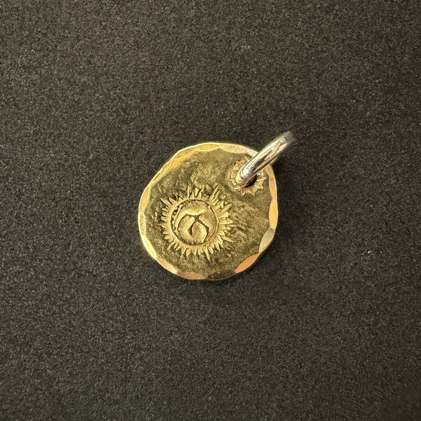 ゴローズ goro's [美品][現行]K18in太陽メタル(大)※叩き細かい