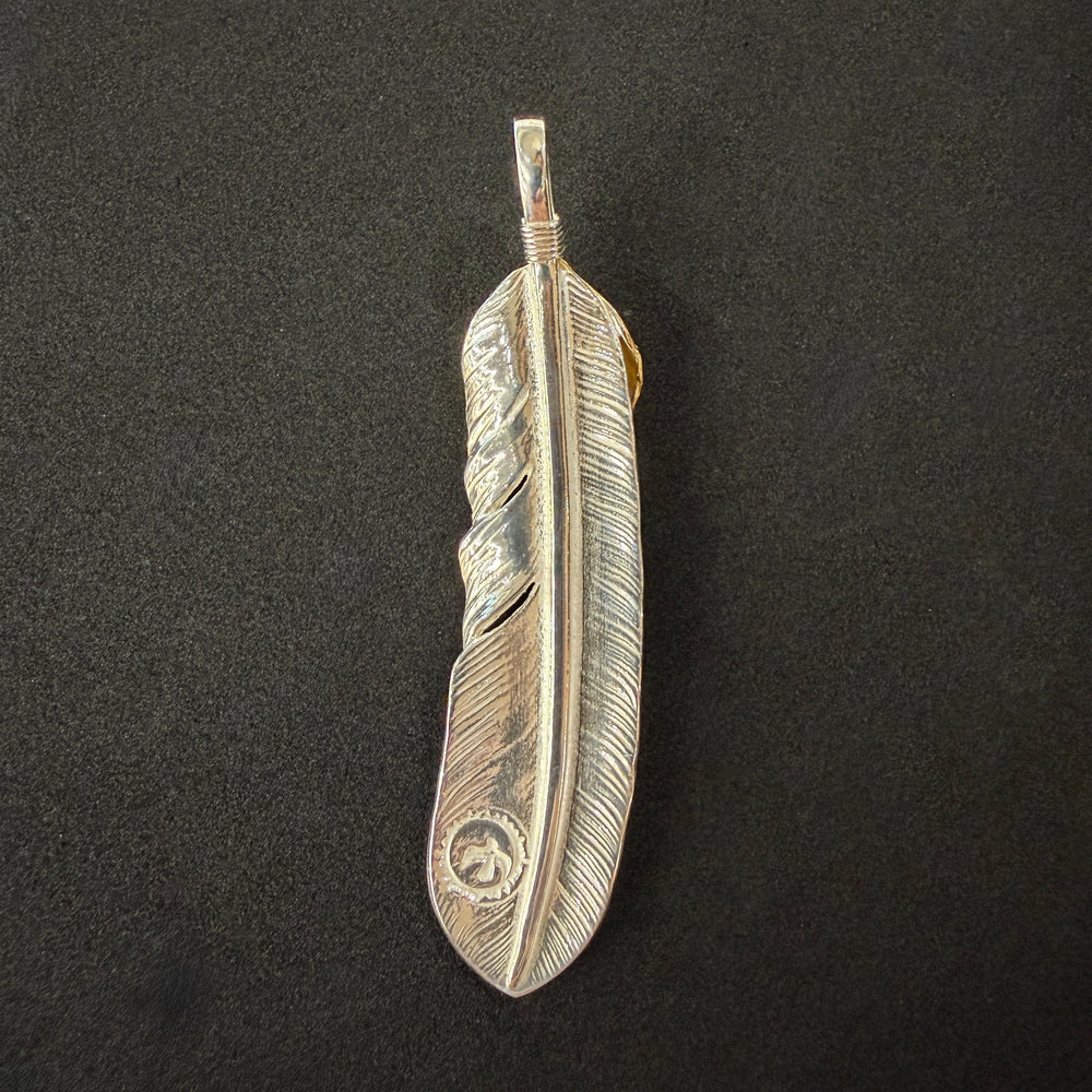 S*A様 美品！上金ハートフェザー、メタル付フェザー、金ハートフェザー、他、チェ フェザー – DELTAone