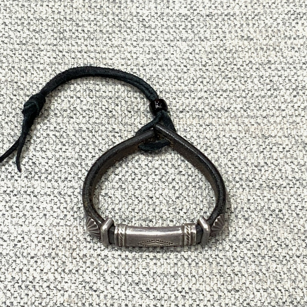 ゴローズ goro's 美品 カンブレス(黒)