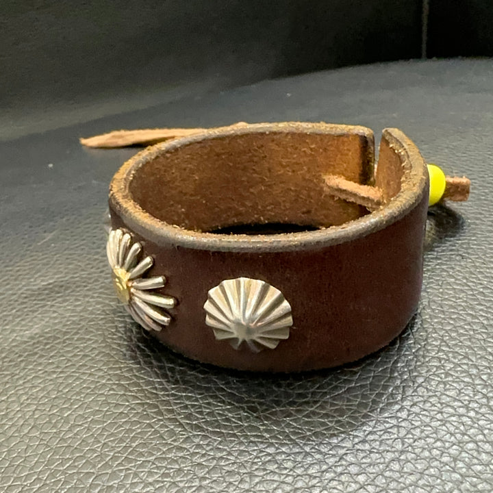 ゴローズ goro's [新品]K18付ウニコンチョ革ブレス(焦茶） – DELTAone