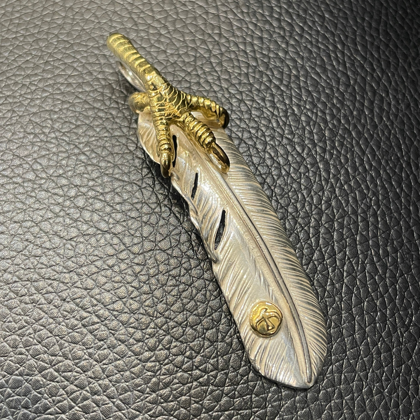 ゴローズ goro's [超希少][現行]金ツメメタル付特大フェザー(右)