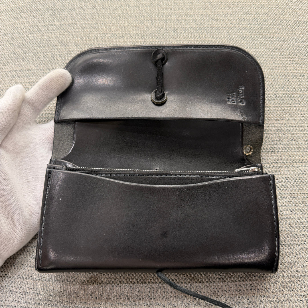 ゴローズ goro's [ほぼ新品]カスタム二つ折り長財布(黒)※天然