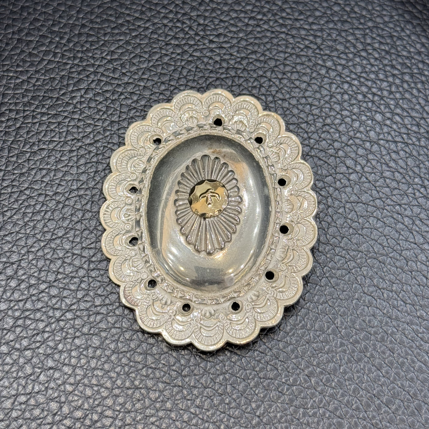 ゴローズ goro's K18付特大フラワーコンチョ